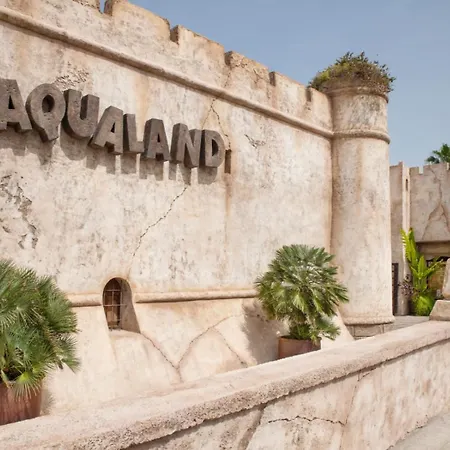 Modern Ponderosa, Americas * Costa Adeje (Tenerife)