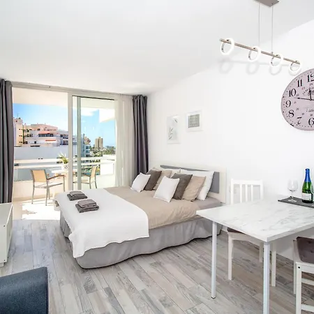 Modern Ponderosa, Americas 阿德耶